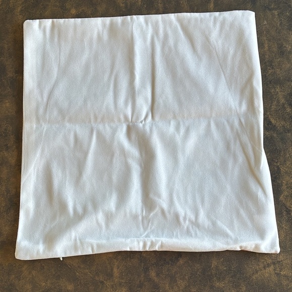 NWT Beatrix Potter Peter rabbit inspired tea time throw pillow cover nursery OS - Picture 2 of 9